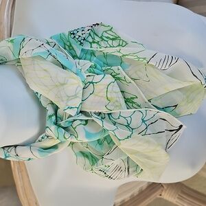 🌱HP🌱Vintage Pleated Abstract Scarf Floral Pattern